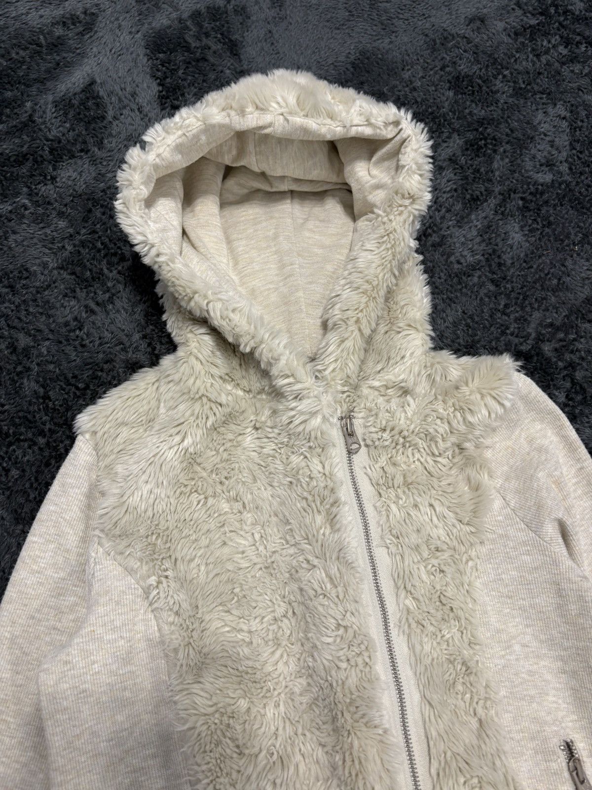 Armani Vintage Armani Exchange Fur Side Zip Hoodie Size S / US 4 / IT 40 - 5 Thumbnail
