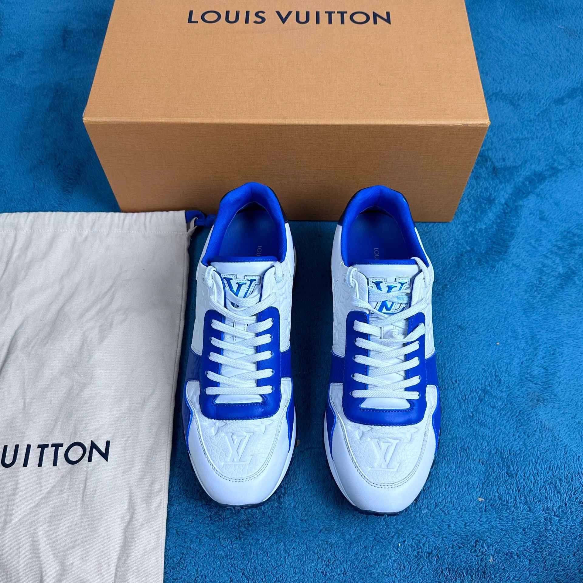Louis Vuitton LV Run Away leather low-top sneakers white blue Size US 9.5 / IT 39.5 - 1 Thumbnail