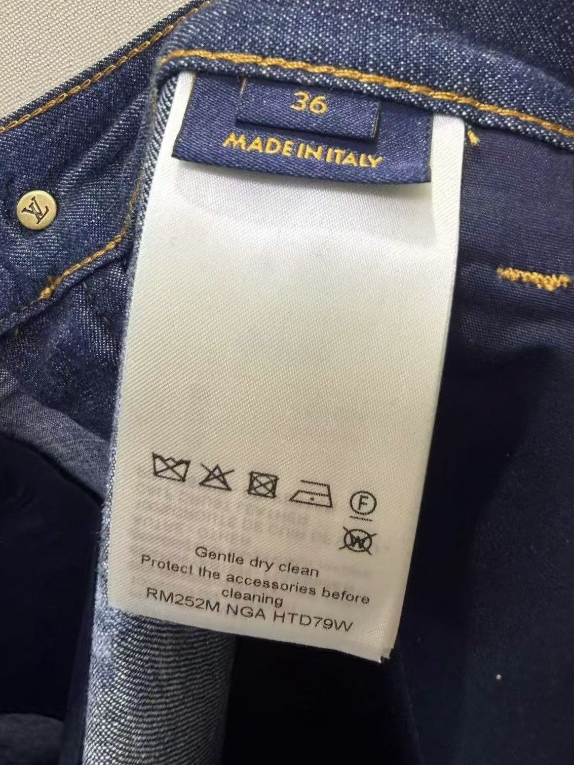 Louis Vuitton Louis Vuitton 36 Clouds Monogram Denim Shorts Size US 36 / EU 52 - 7 Thumbnail