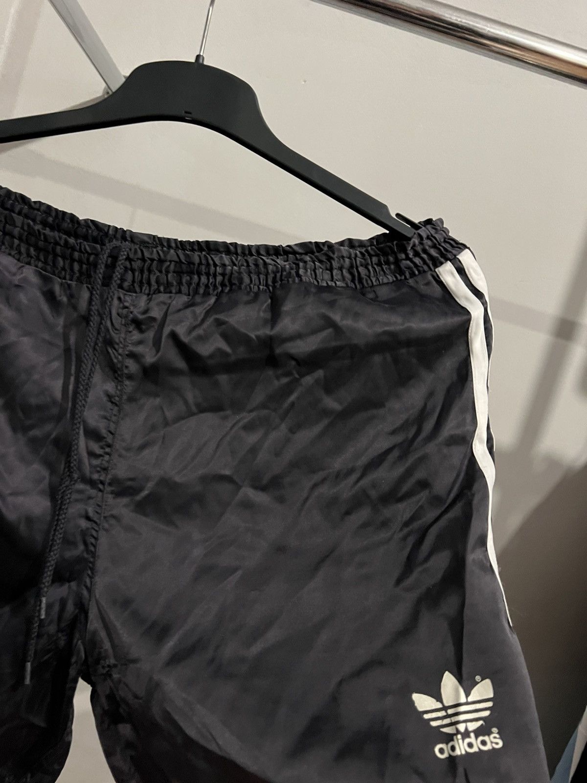 Adidas ADIDAS VINTAGE GLANZ SPRINTER MENS RETRO SHORTS SIZE L Black Size US 40 / EU 56 - 4 Thumbnail