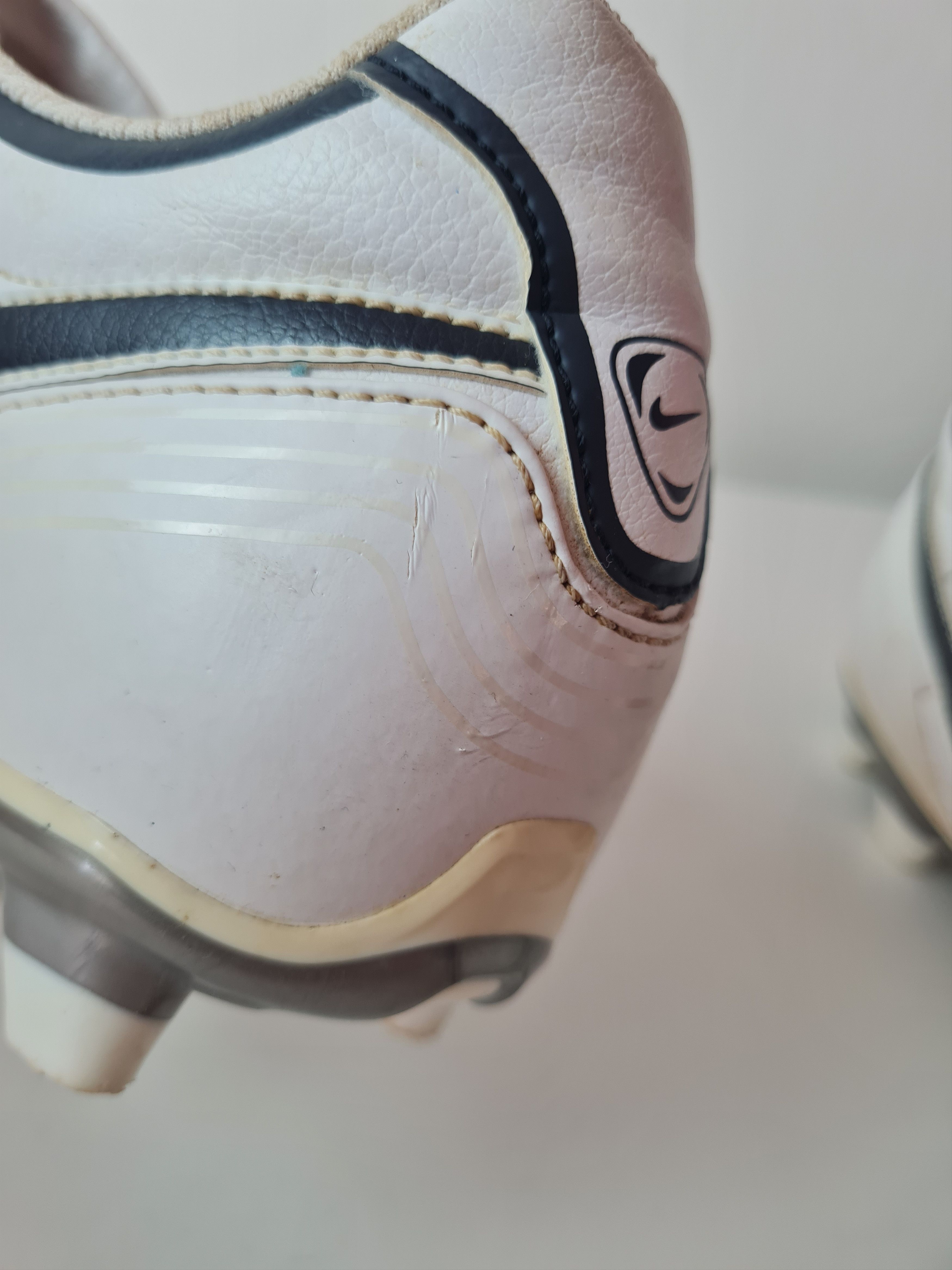 Nike Vintage Nike Tiempo Natural VT soccer cleats shoes size 44 Size US 11 / EU 44 - 20 Thumbnail