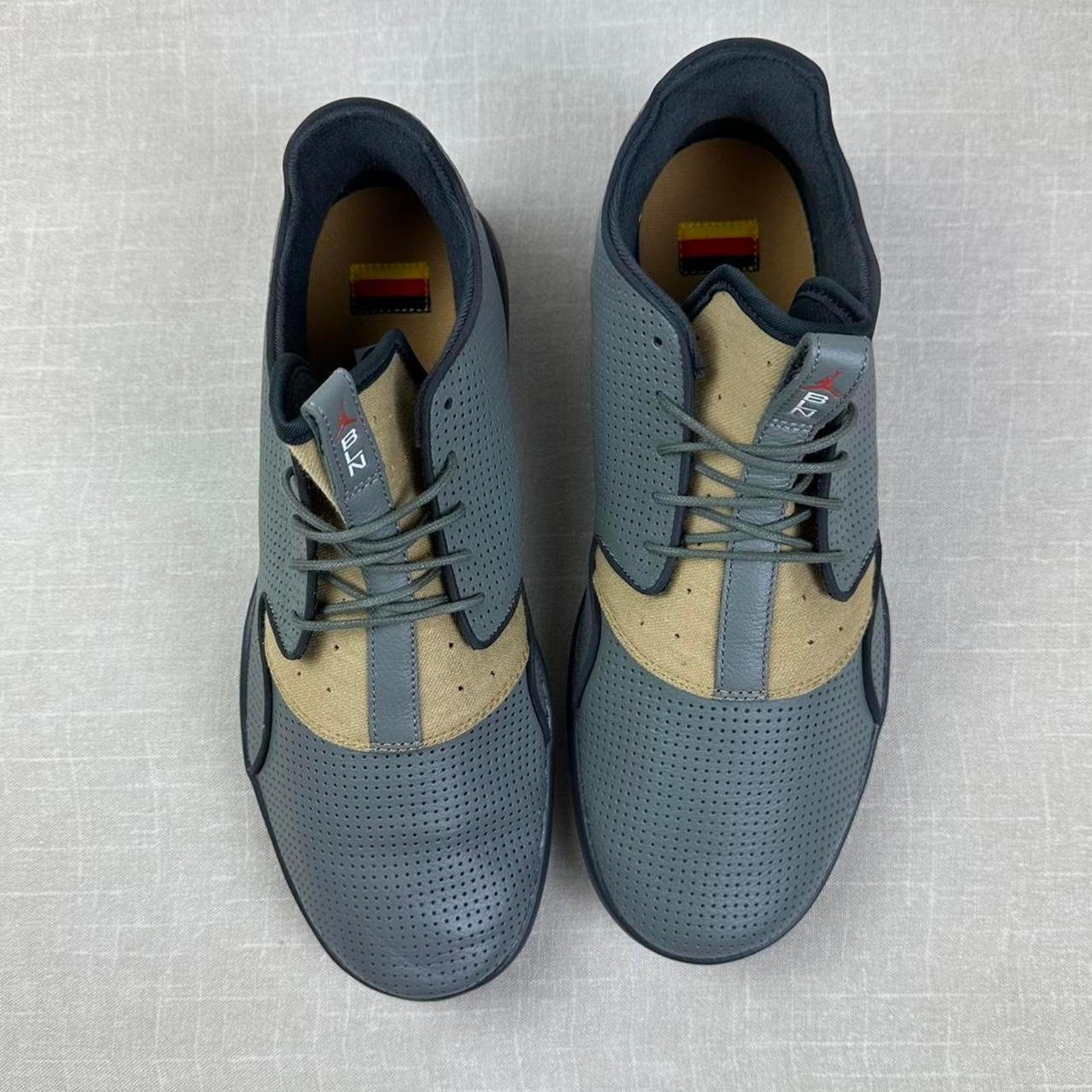 Jordan Brand 🇩🇪 2015 Jordan Eclipse Leather "Berlin" 9.5M Size US 9.5 / EU 42-43 - 3 Thumbnail