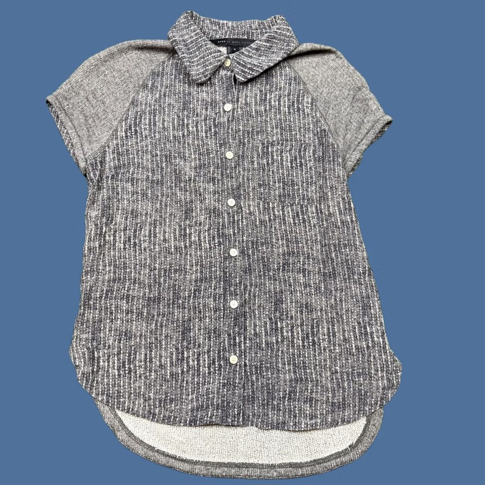 Marc by Marc Jacobs Marc by Marc Jacobs Button Up Shirt Women's S Gray Short Sleeve Geometric Casual Designer Button-Up Shirt Mens? Size S / US 4 / IT 40 - 1 Thumbnail