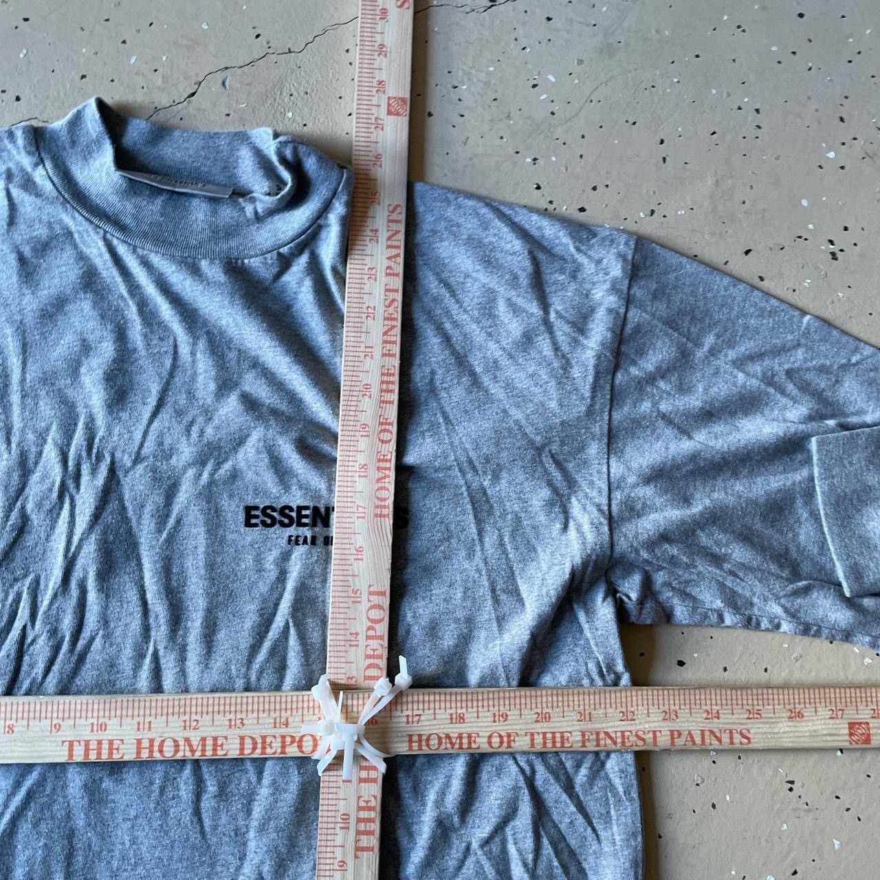 Essentials Essentials Fear of God Longsleeve Size US S / EU 44-46 / 1 - 5 Thumbnail