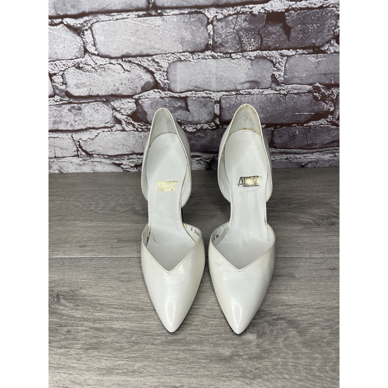 Other Allure Ivory Leather Bridal VTG Pointed Toe Heels Women Sz 7 Size US 7.5 / IT 37.5 - 4 Thumbnail