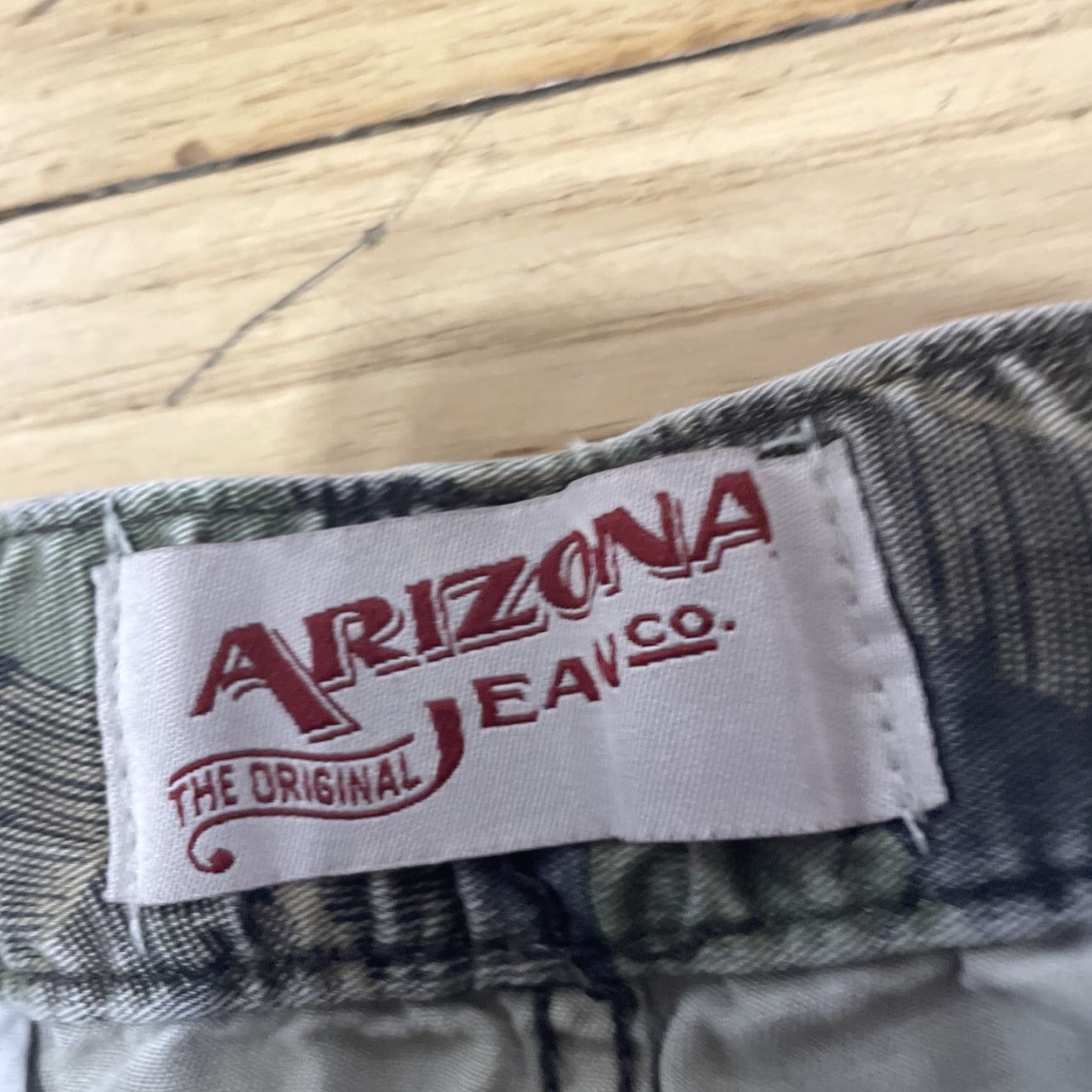 Vintage VINTAGE ARIZONA Jeans Raw Hem y2k Shorts Mens 36x9 Floral Green Drawstring Grunge Tear Size US 36 / EU 52 - 3 Thumbnail
