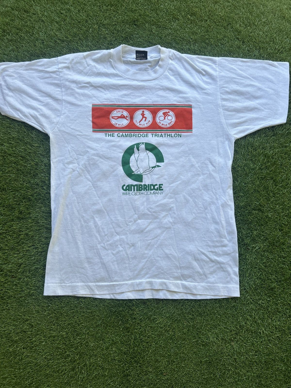 Vintage Vintage 1990 Cambridge Triathlon T-Shirt Size US L / EU 52-54 / 3 - 1 Thumbnail