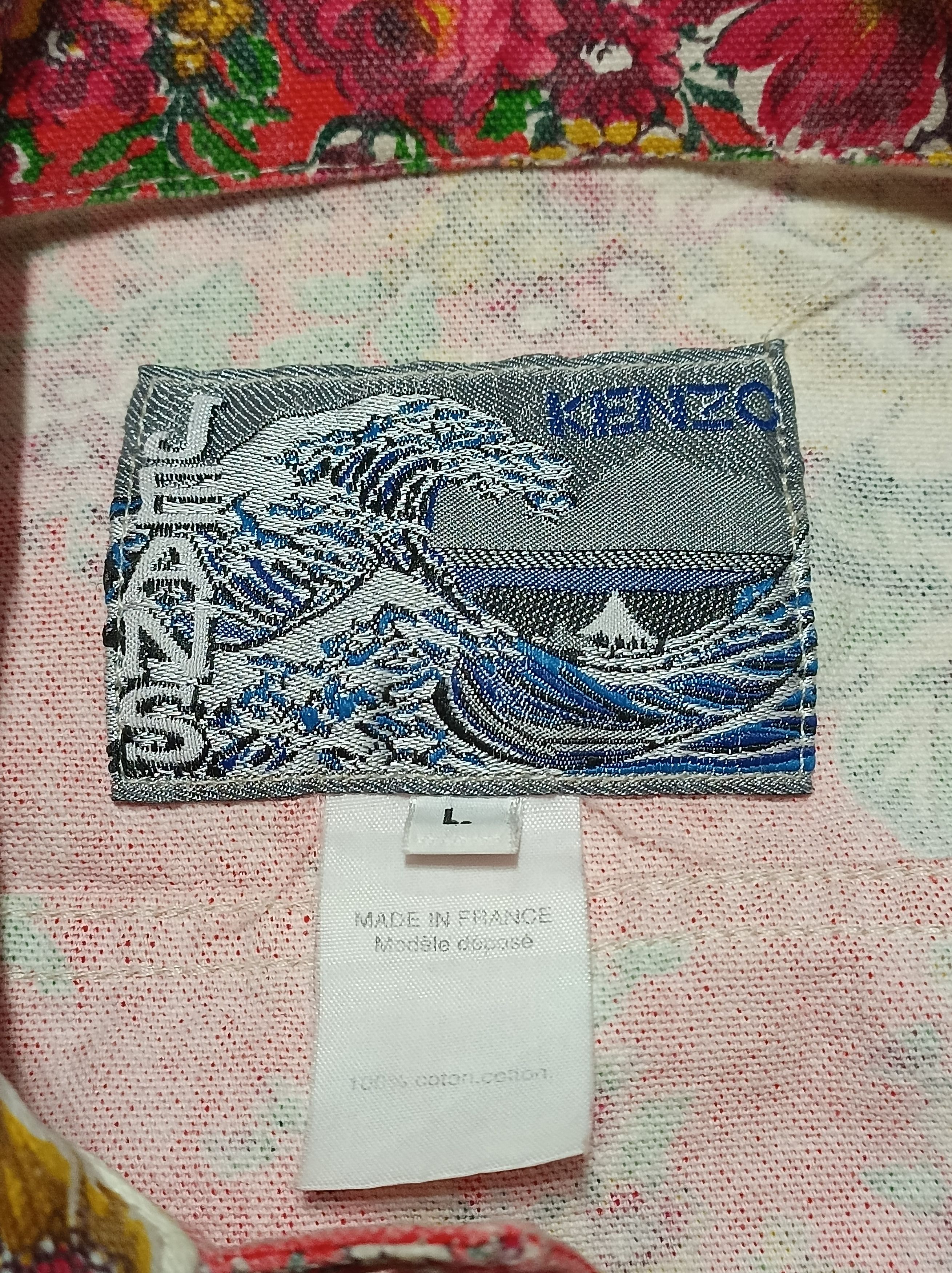 Kenzo × Vintage KENZO Jeans Vintage 90s Red Flower Print Denim Jacket Size L / US 10 / IT 46 - 9 Thumbnail