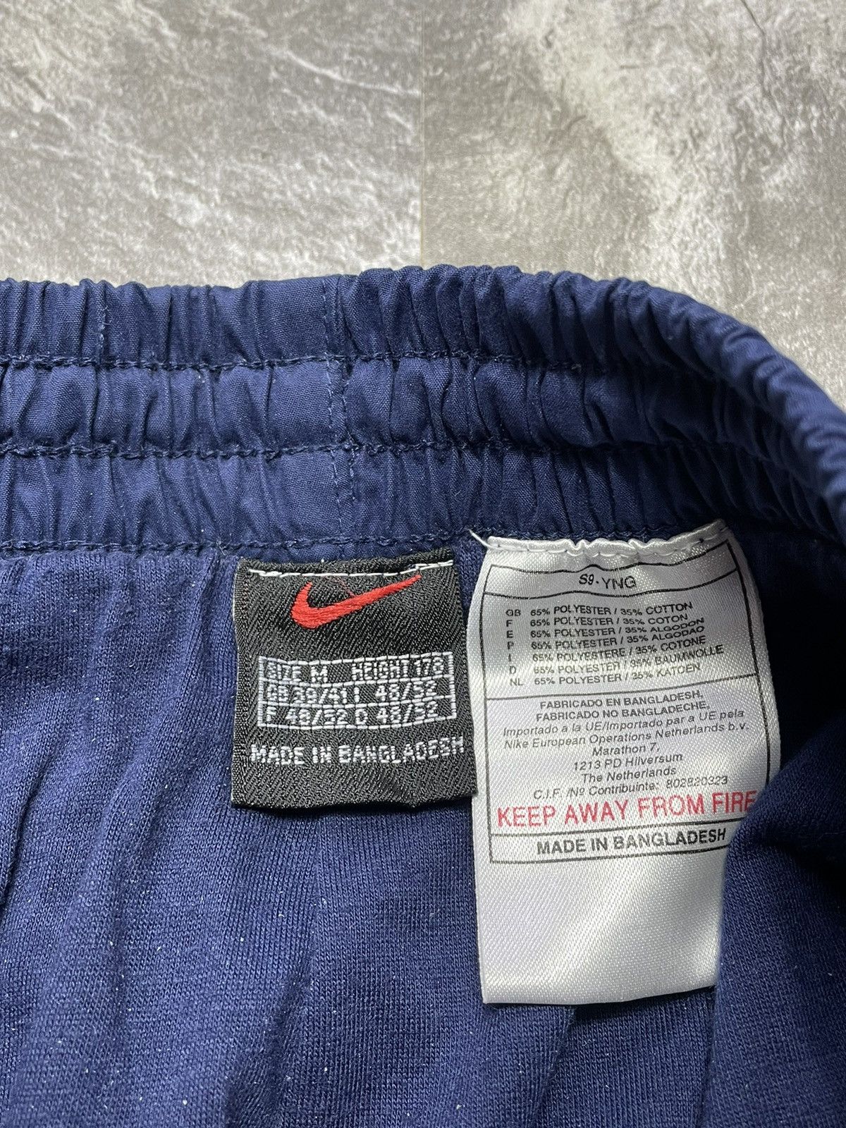 Nike Vintage Nike Nylon Track Pants Striped 2000s Joggers Swoosh Size US 34 / EU 50 - 7 Thumbnail