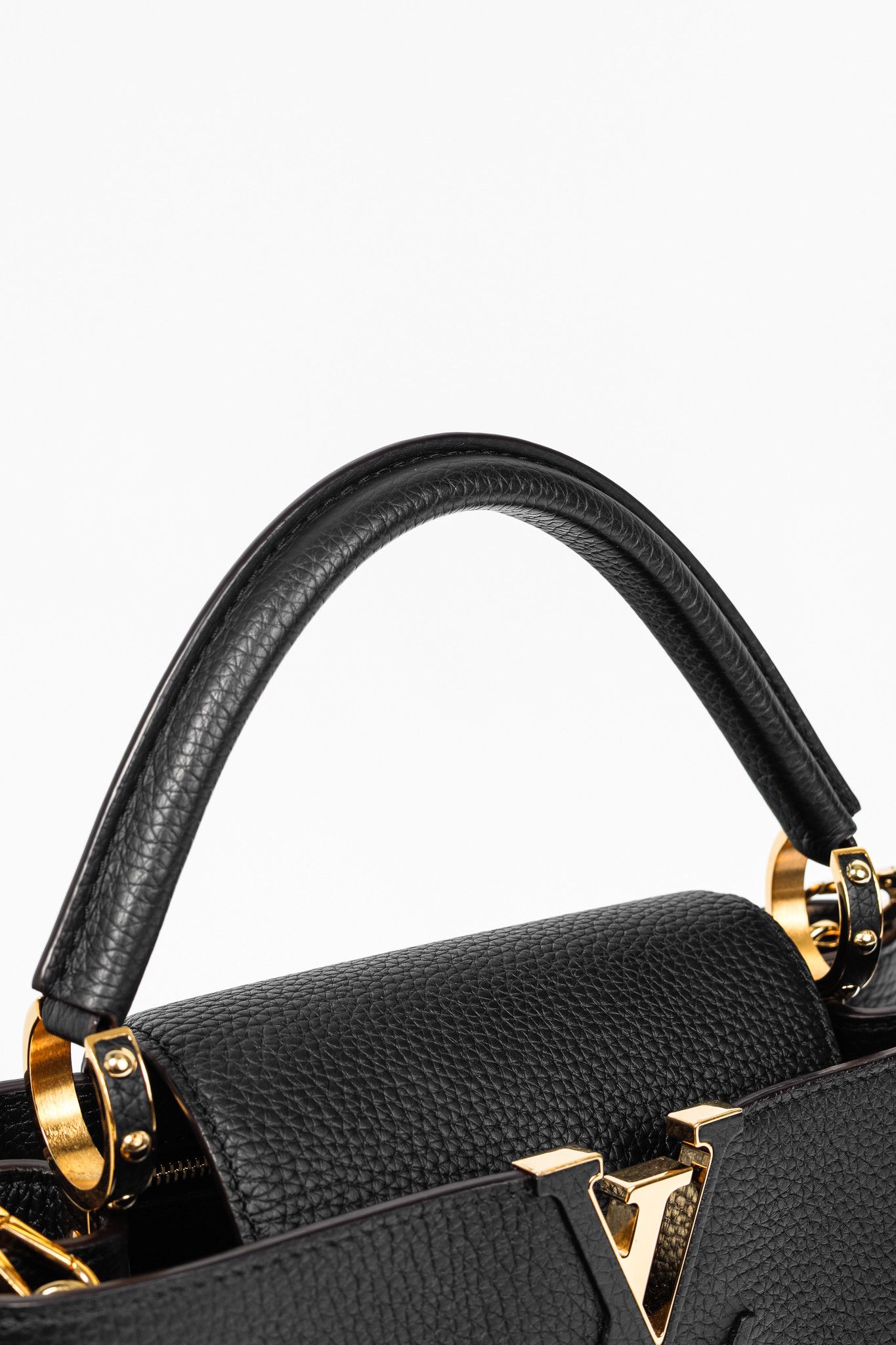 Louis Vuitton Louis Vuitton Capucines MM Black Taurillon Leather Handbag Size ONE SIZE - 8 Thumbnail
