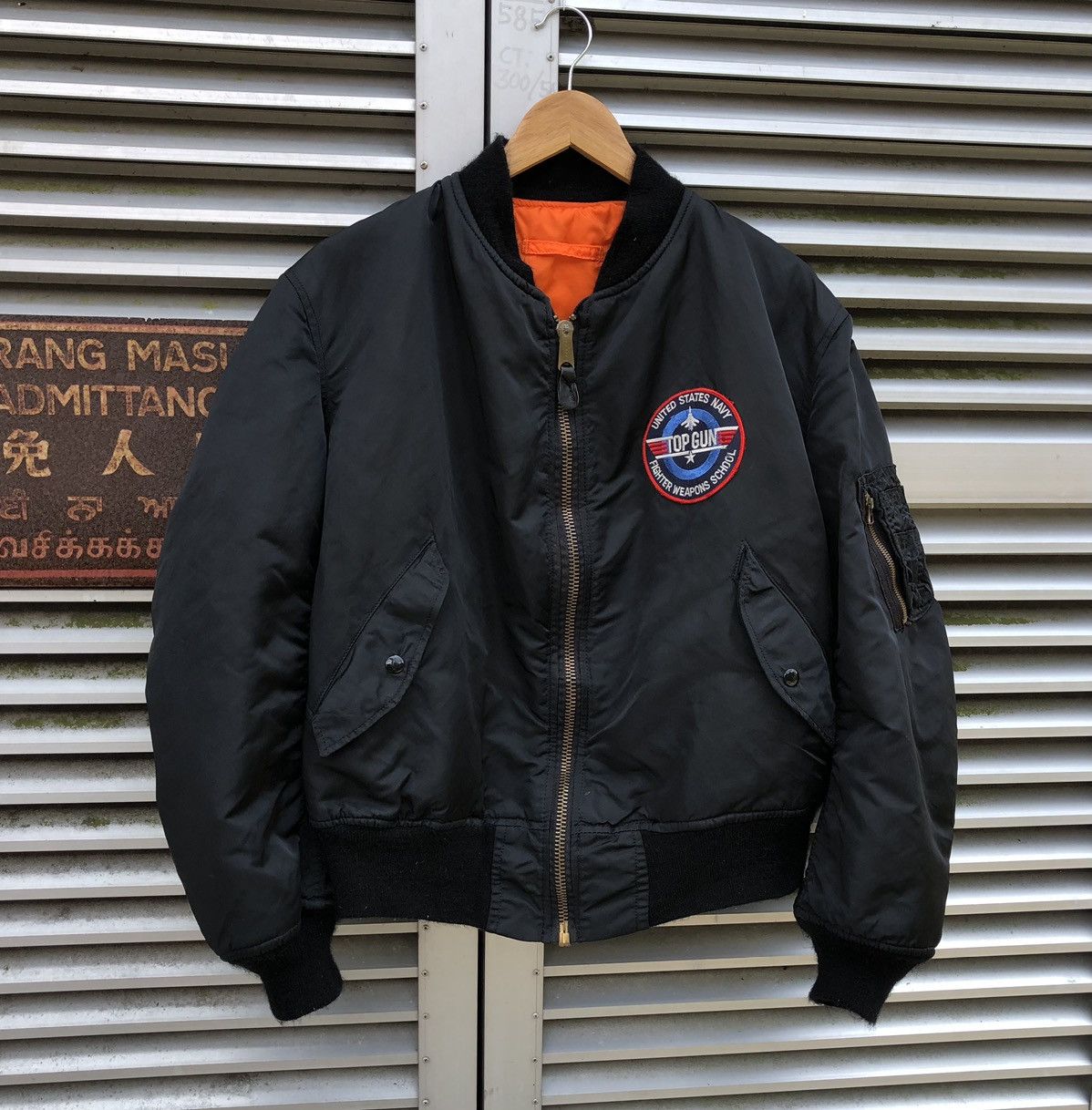 Alpha Industries Vintage Flyer’s Man Intermediate Ma-1 Bomber Jacket Size US XL / EU 56 / 4 - 4 Thumbnail