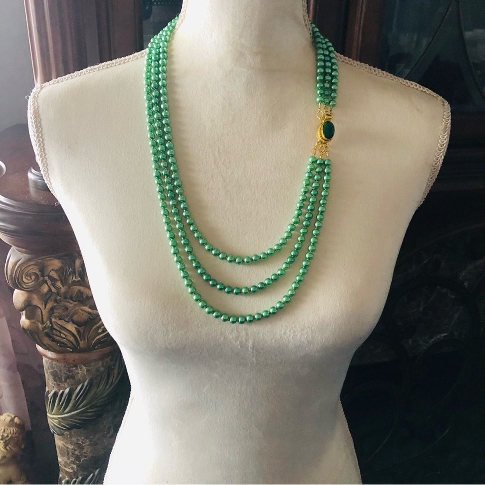Handmade Handcrafted triple strand glass pearl emerald clasp neckla Size ONE SIZE - 5 Thumbnail