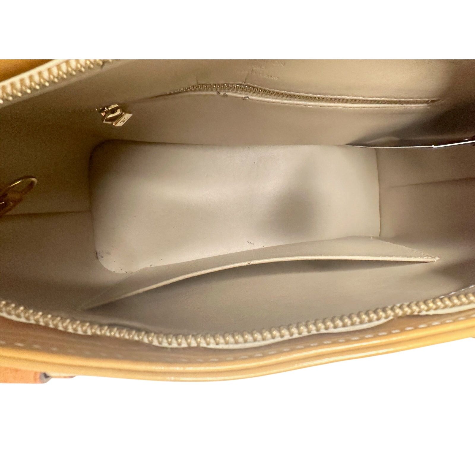 Louis Vuitton Louis Vuitton Monogram Vernis Houston Hand Bag Size ONE SIZE - 17 Thumbnail