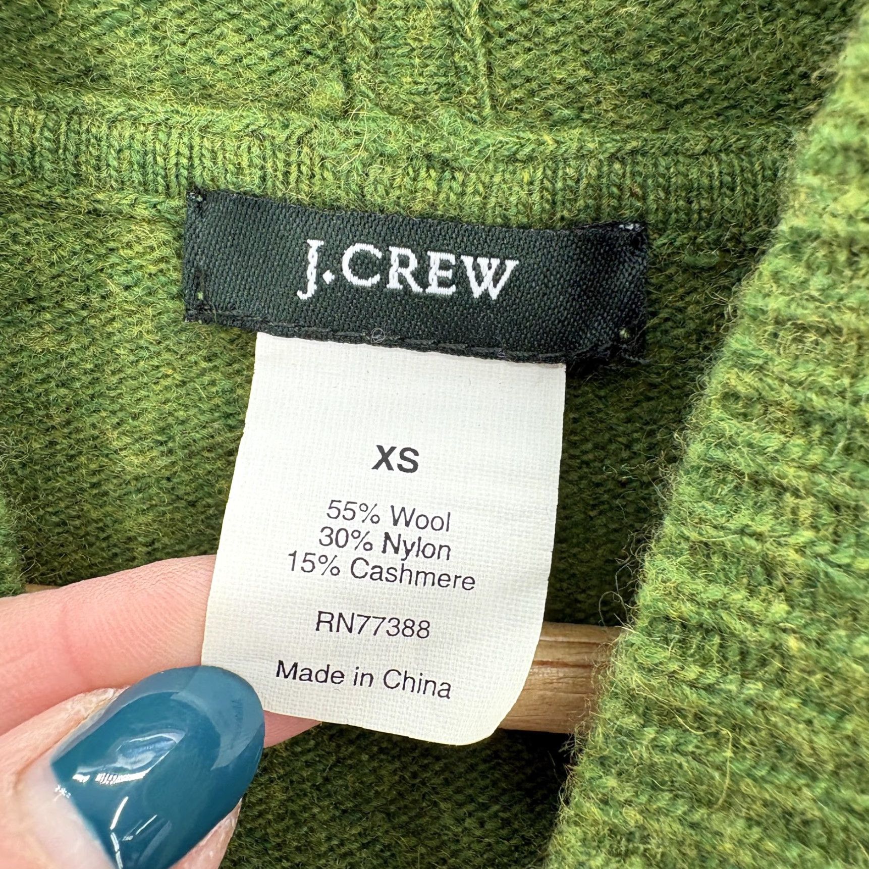 J.Crew J.CREW Sweater Womens XS Green Wool Cashmere Hooded V Neck Knit Pullover Cozy Shirt Women XS Green Wool Cashmere Hooded V-Neck Knit Pullover Cozy Size XS / US 0-2 / IT 36-38 - 4 Thumbnail