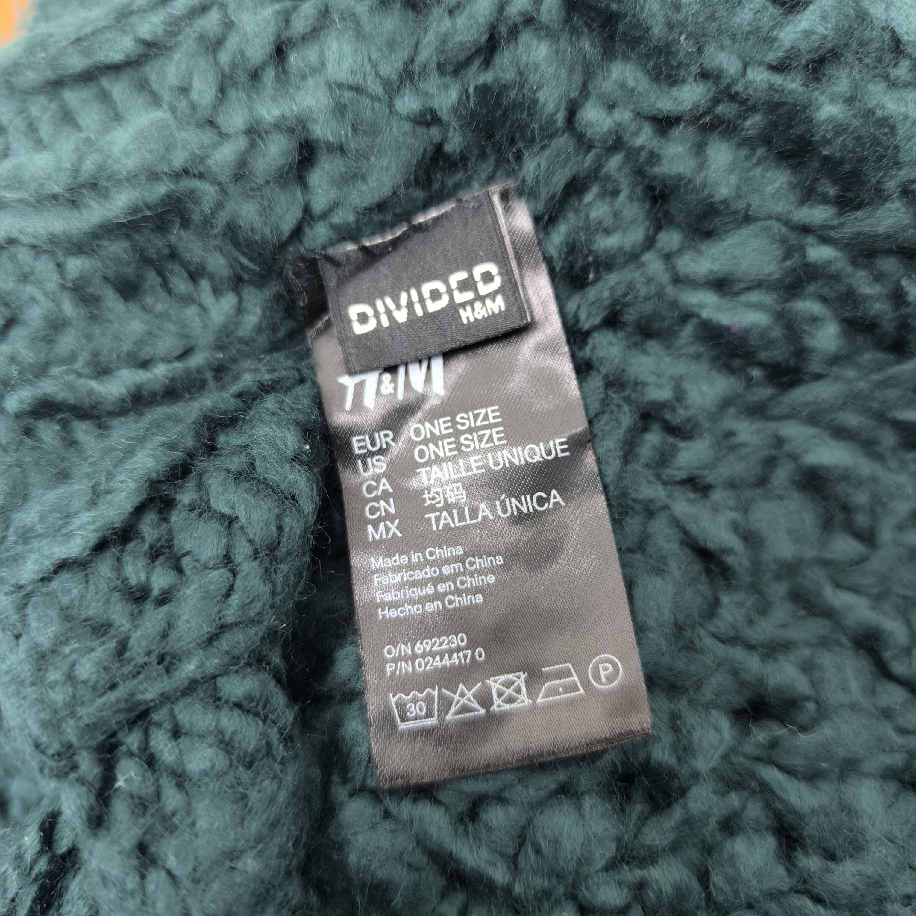 Japanese Brand 💥 Divided by h&m black label knit pull on beanie hat Size ONE SIZE - 3 Thumbnail