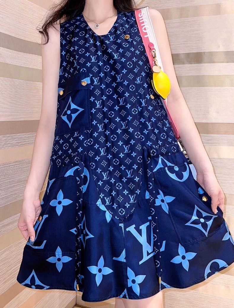 Louis Vuitton Louis Vuitton Dark blue logo and full print mulberry silk Size XS / US 0-2 / IT 36-38 - 8 Thumbnail
