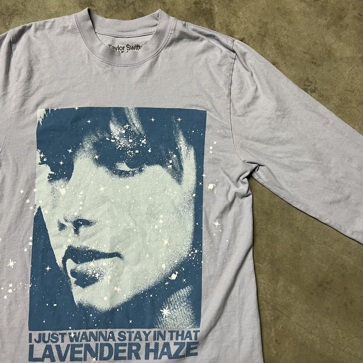 Hypebeast × Vintage 2022 Taylor Swift “Lavender Haze” L/S Tour T-Shirt Size US S / EU 44-46 / 1 - 1 Thumbnail