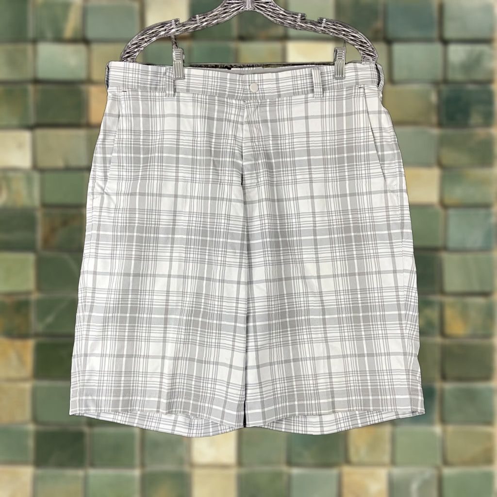 Nike VINTAGE Nike Golf Shorts Gray White Plaid Men Adult 36 Dri-Fit Chino Men’s 36 Size US 36 / EU 52 - 1 Thumbnail