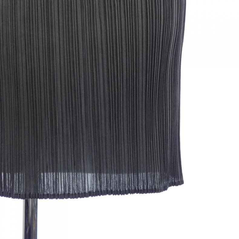 Issey Miyake Issey Miyake size:4 Black basic short skirt Size 31" - 4 Thumbnail