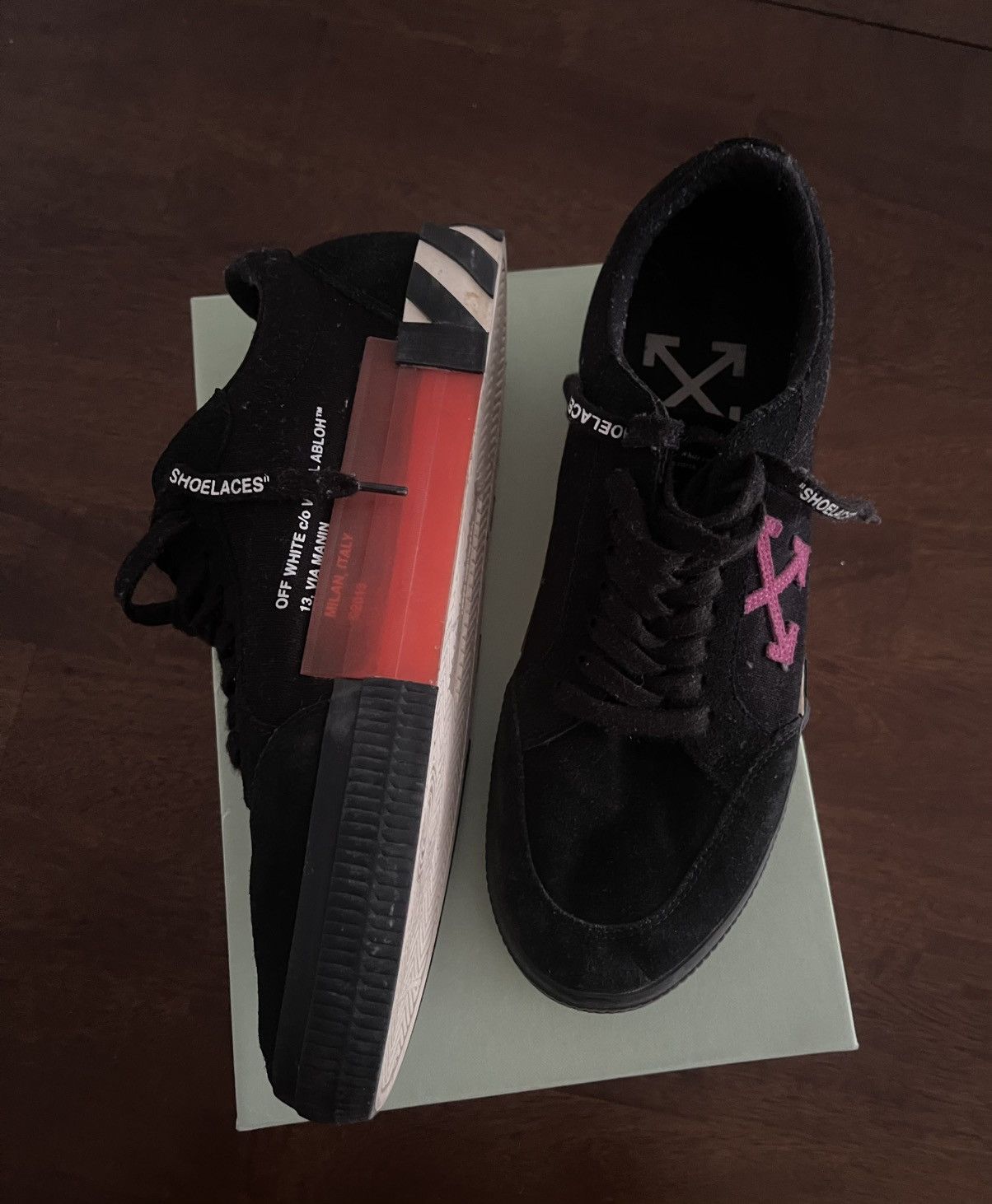 Off-White Off-white Low vulc black fushia 2019 Size US 12 / EU 45 - 2 Thumbnail