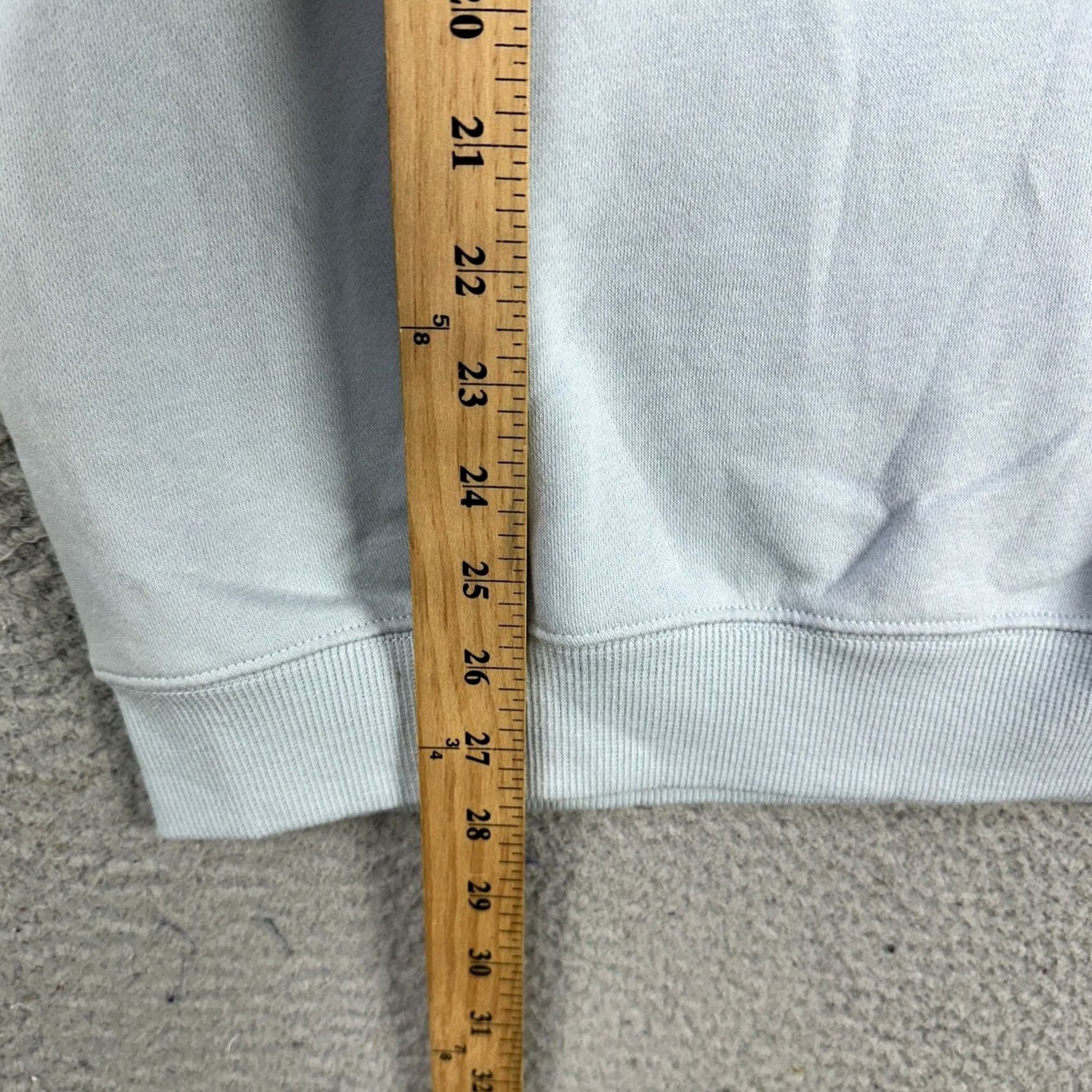 H&M H&M Sweatshirt Crew Neck Mens Large Light Blue Relaxed Fit Pullover Long Sleeve PullOver Casual Walking Comfort Mens Size US L / EU 52-54 / 3 - 7 Thumbnail
