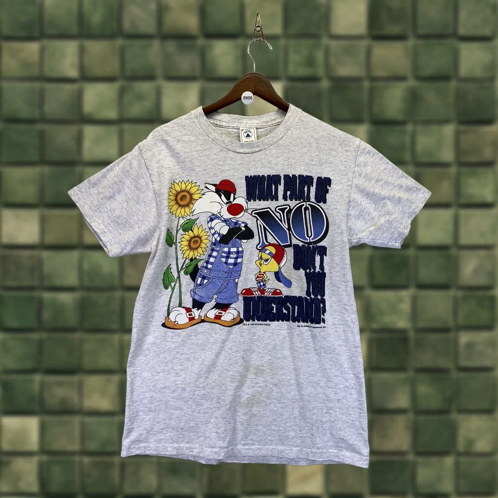 Delta VINTAGE Delta Graphic T Shirt Womens M-8906 1995 Warner Bros. Sylvester Tweety Gray Cotton Blend Short Sleeve Crew Neck 90s Animals Cartoon Womens Size M / US 6-8 / IT 42-44 - 1 Thumbnail