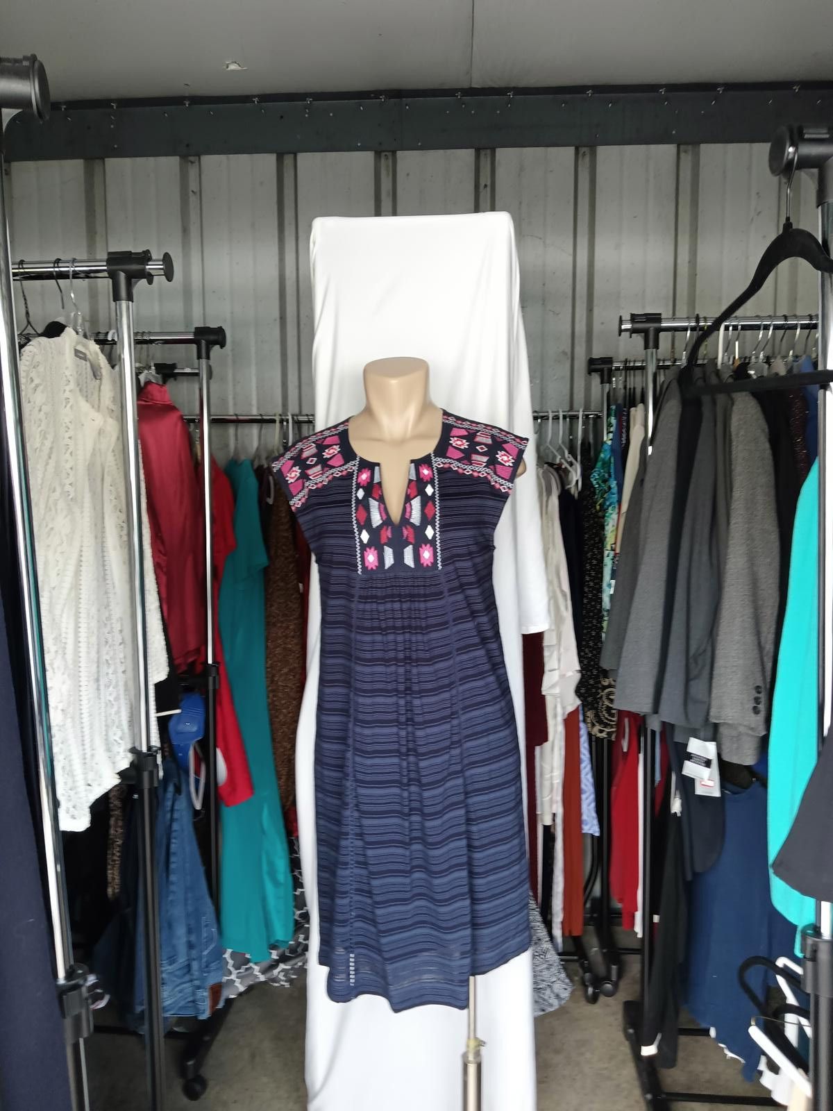 Designer Artisanory Boho Chic Dress with Embroidered Detailing Size S / US 4 / IT 40 - 1 Thumbnail