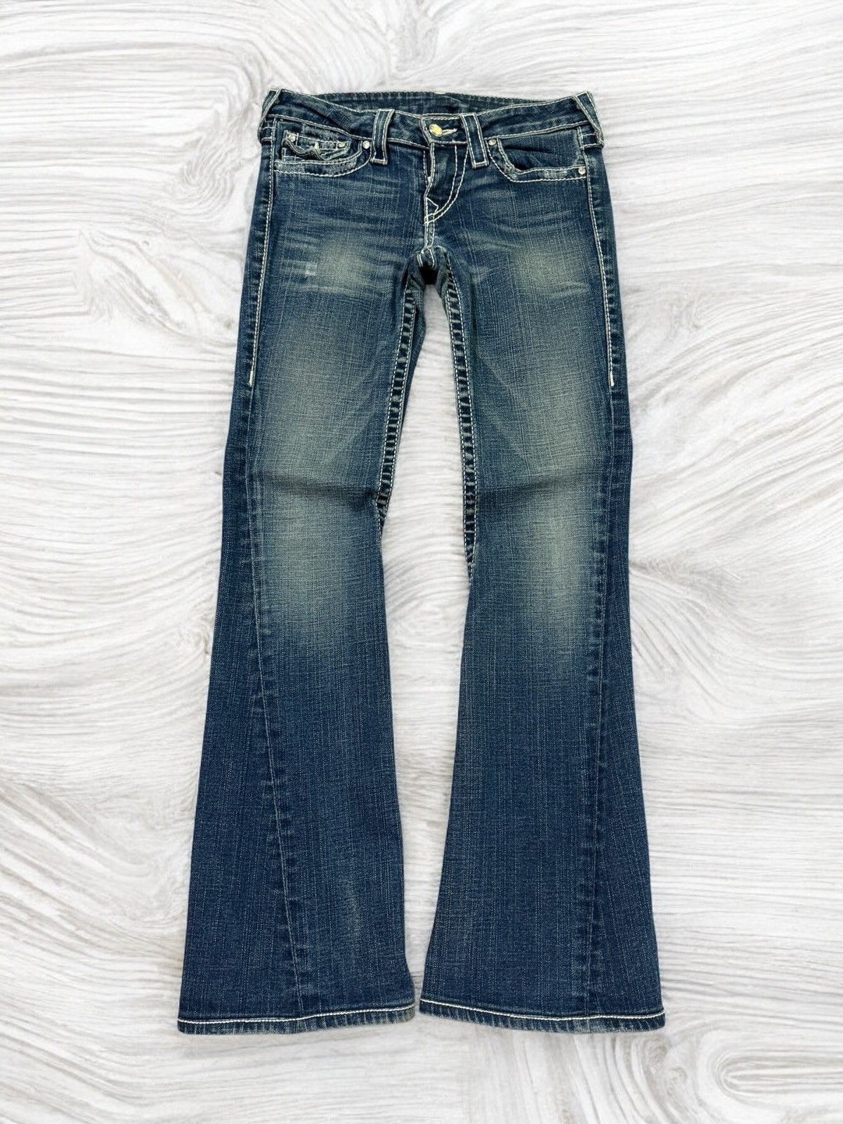 True Religion Flared TRUE RELIGION with White Stitching Low Rise jeans Size 28" / US 6 / IT 42 - 2 Thumbnail