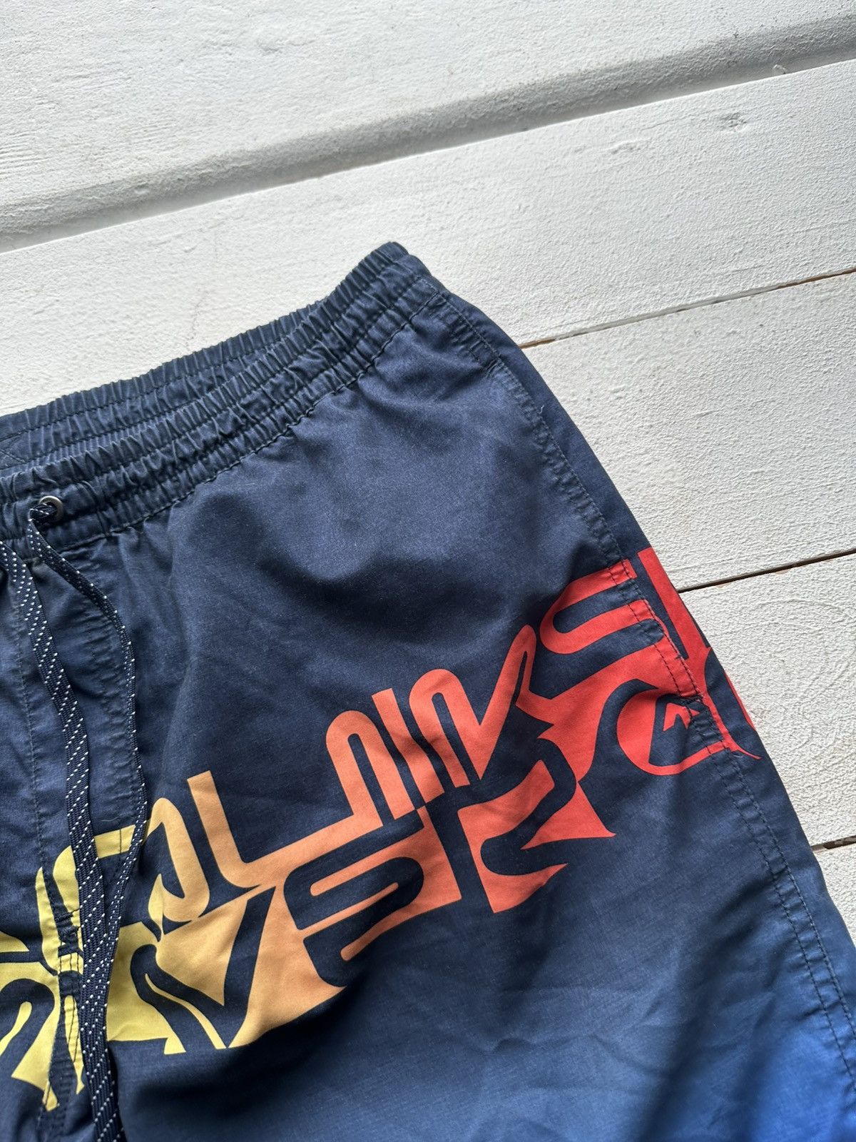 Quiksilver 🚨Vintage Quiksilver Shorts Big Logo Y2K Style 90s Surfing Size US 33 - 4 Thumbnail