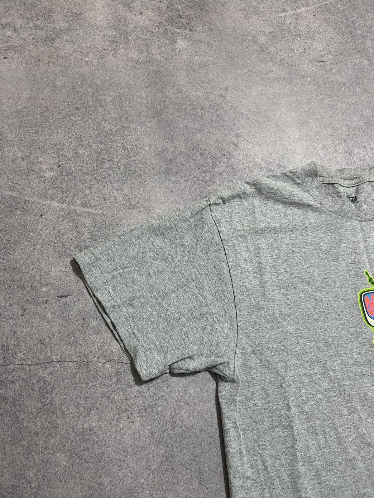 Obey × Vintage Obey Flame Fingers T-Shirt Size M Size US M / EU 48-50 / 2 - 4 Thumbnail