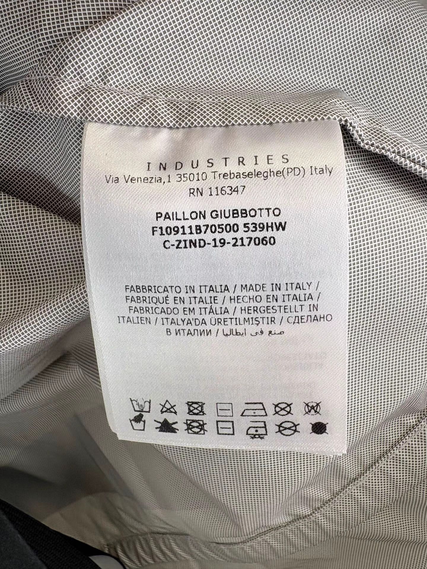 Moncler MONCLER White 3M Reflective Jacket K1 Size US L / EU 52-54 / 3 - 6 Thumbnail