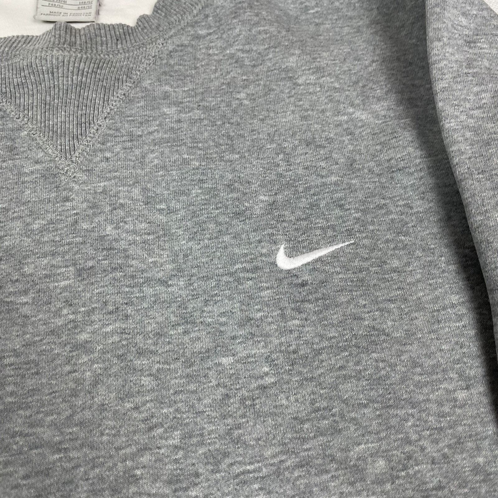 Nike × Vintage Nike Men's Heather Gray Crew Neck Fleece Lined Sweatshirt M Size US M / EU 48-50 / 2 - 3 Thumbnail