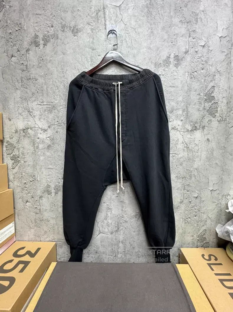 Rick Owens Rick Owens size s Black harem pants Size US 28 / EU 44 - 2 Thumbnail