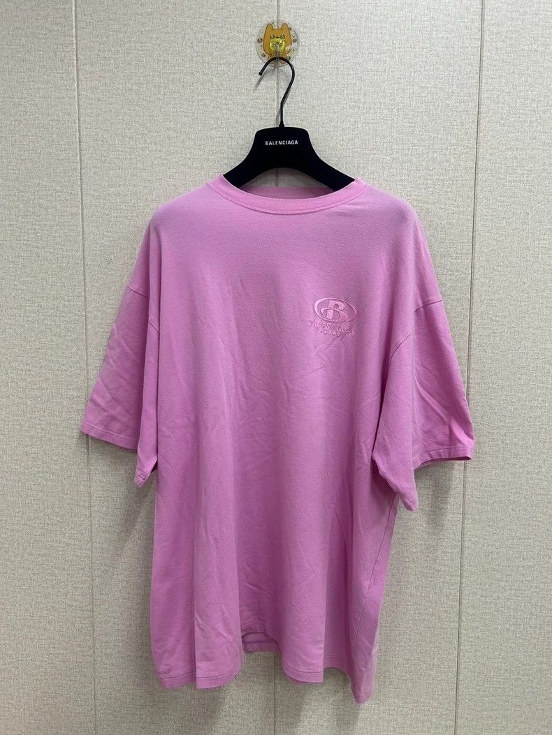 Balenciaga Balenciaga Pink letter pattern, big pattern behind short s Size US L / EU 52-54 / 3 - 1 Thumbnail