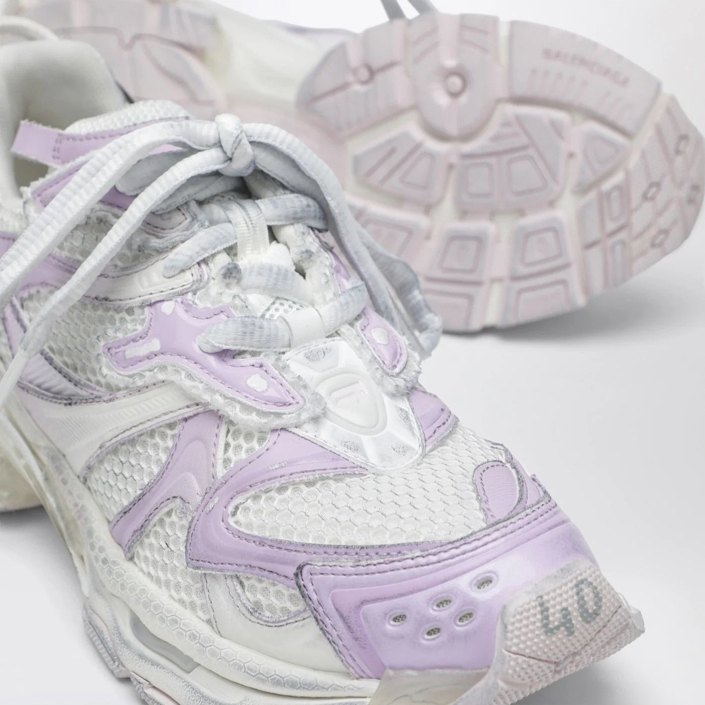 Balenciaga o1d2blof0426 Runner 2 Gradient Sneakers in Light Grey/Lilac Size US 6 / IT 36 - 5 Thumbnail
