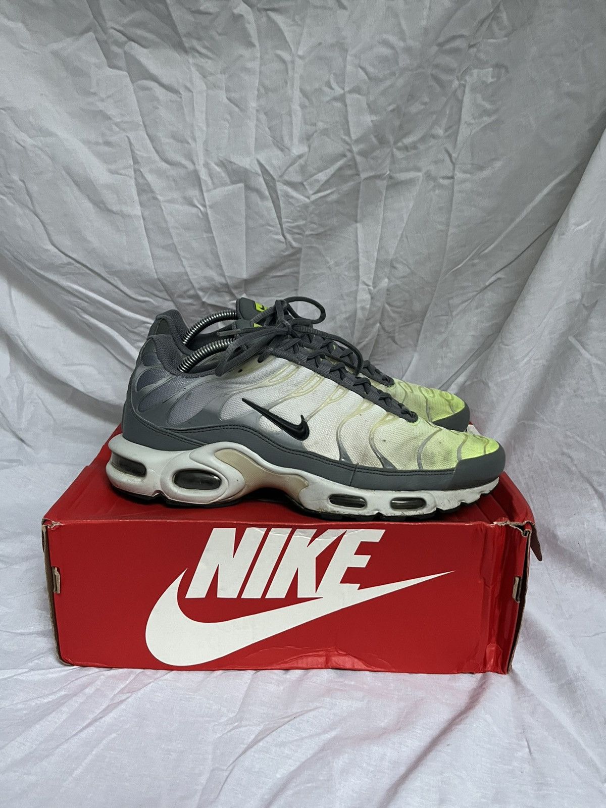 Nike Nike Air Max Plus 1 « Gradient Grey Volt »🔋 Size US 9.5 / EU 42-43 - 3 Thumbnail