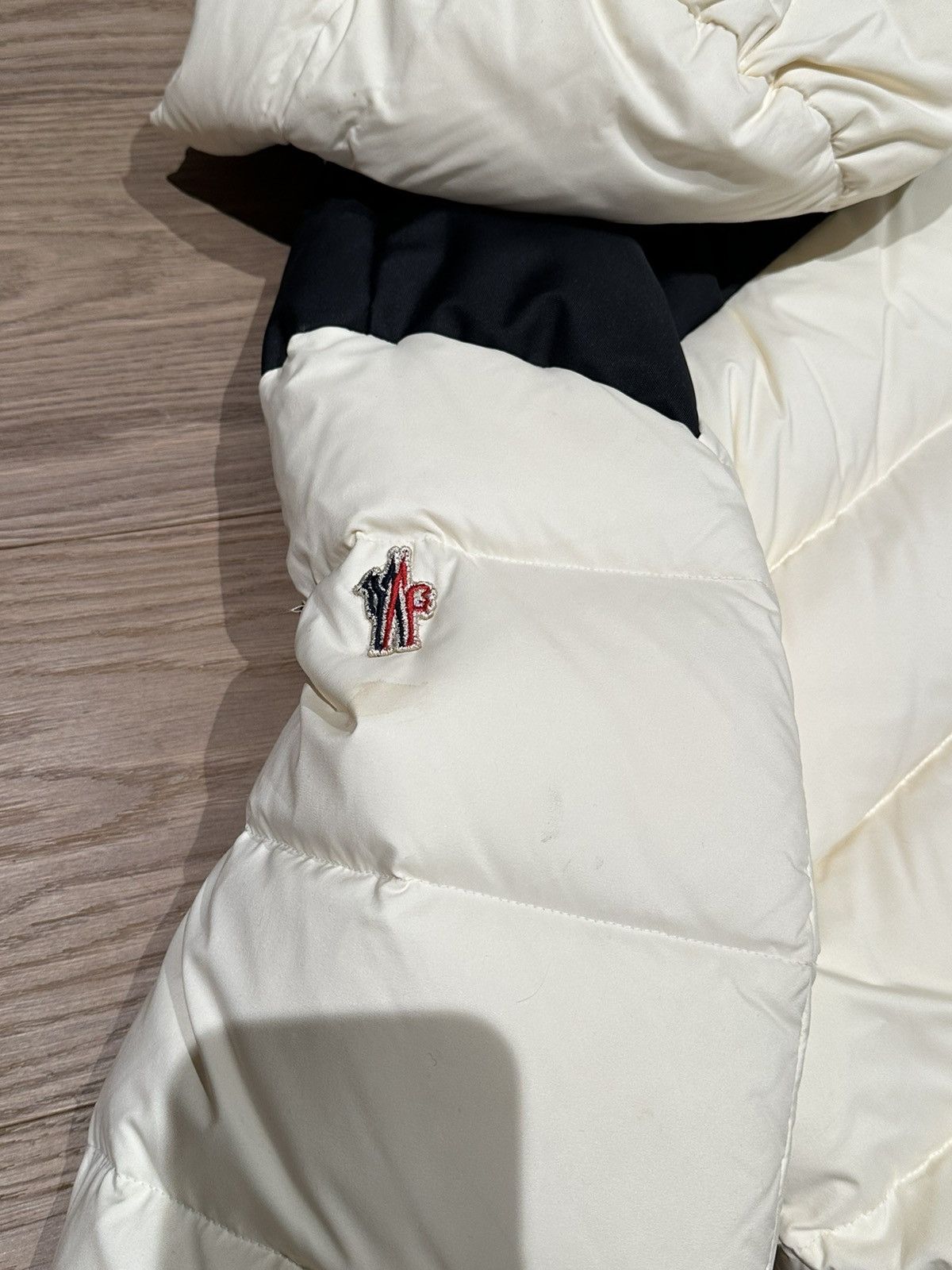 Moncler Moncler Grenoble White Size US L / EU 52-54 / 3 - 11 Thumbnail