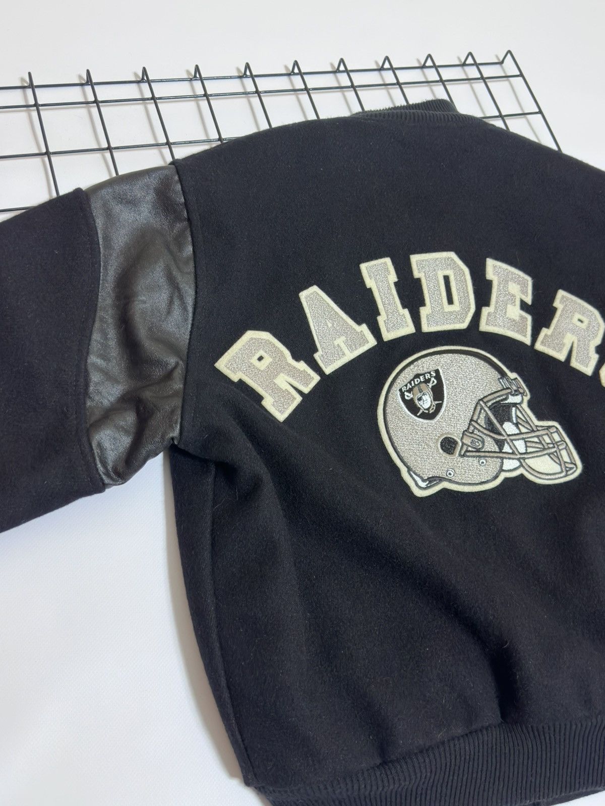 NFL Vintage 90 Raiders Chalk Line Wool Varsity Jacket USA Size M Size US M / EU 48-50 / 2 - 4 Thumbnail