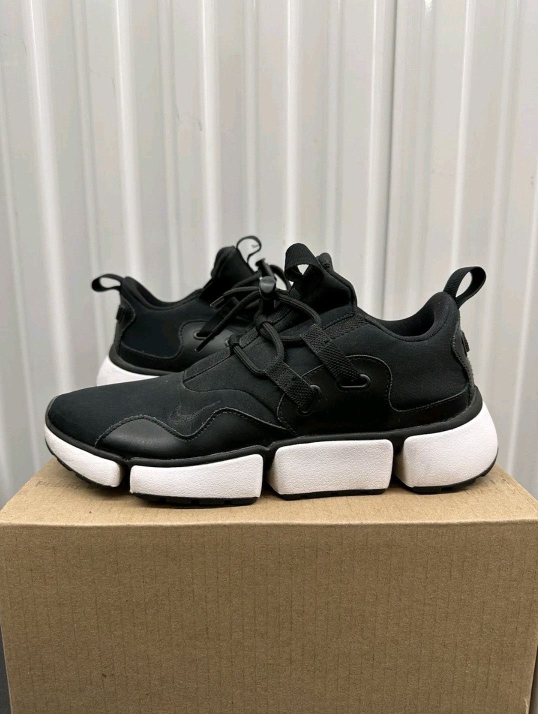 Nike Nike Pocket Knife DM Black 898033001 Size 8 Men No Insoles Size US 8 / EU 41 - 1 Thumbnail