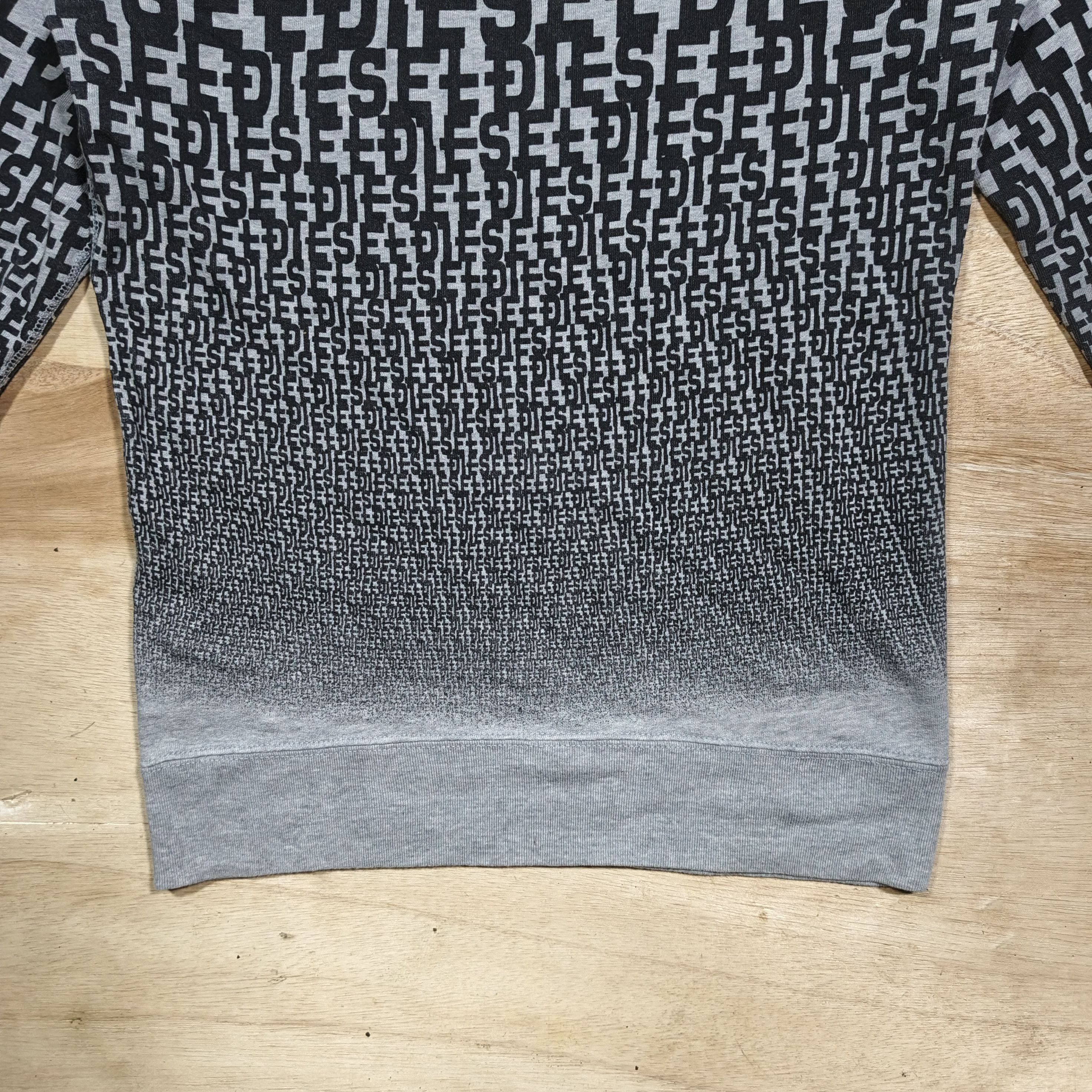 Diesel Diesel Monogram Logo AOP Size US S / EU 44-46 / 1 - 8 Thumbnail