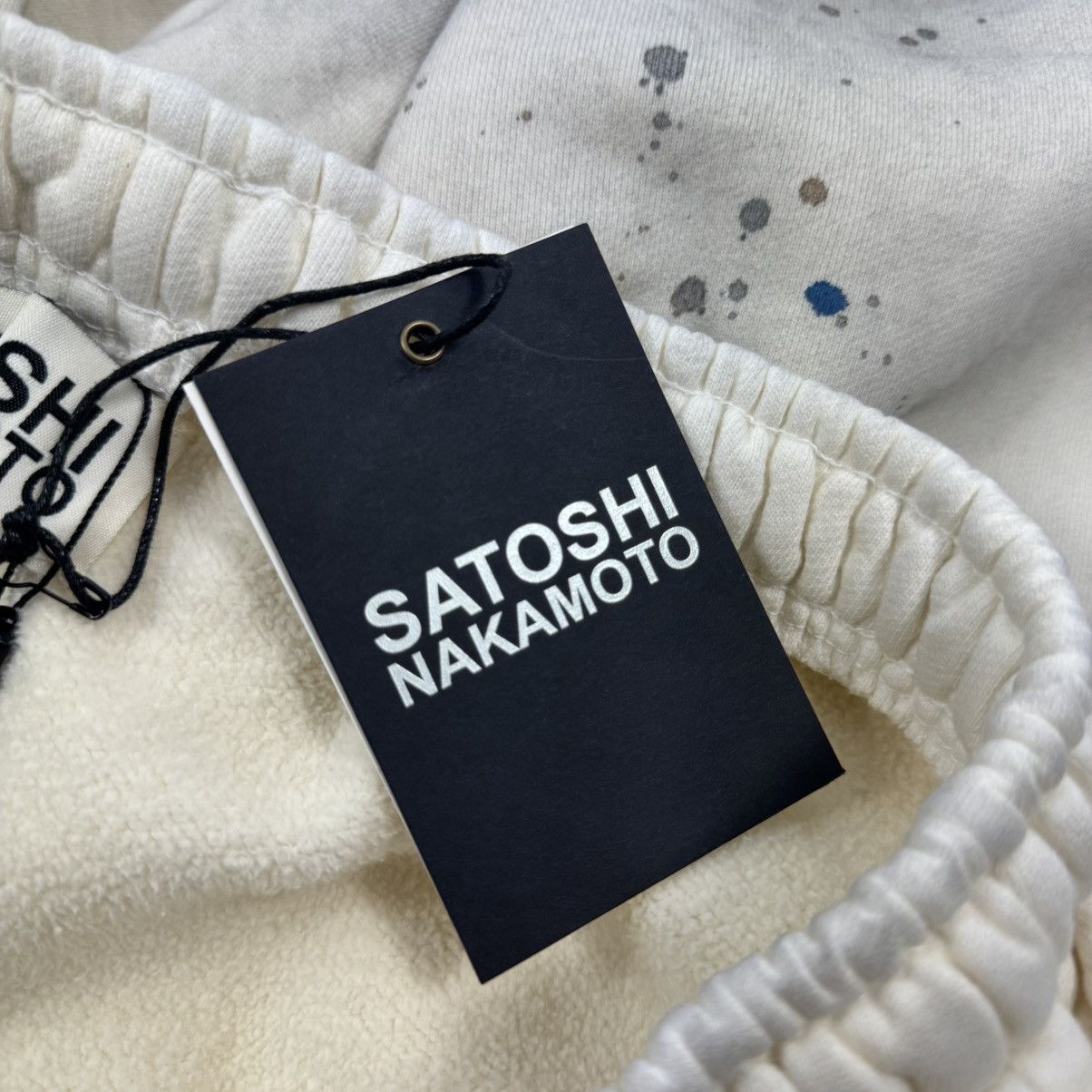 Satoshi Nakamoto CREAM RHINESTONE LOGO 3 QUARTER LONG SHORTS Size US 36 / EU 52 - 9 Thumbnail