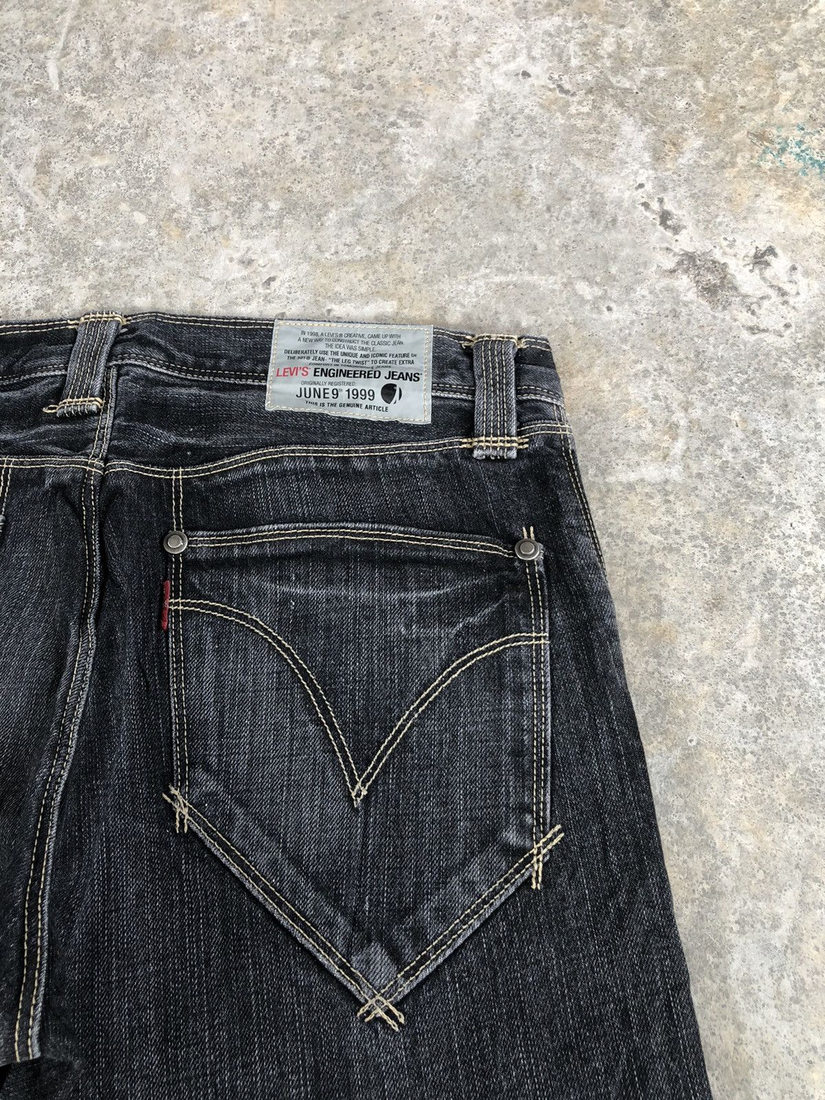 Levi's Y2k Levi’s Engineered Flared Jeans Distressed Size US 31 - 16 Thumbnail