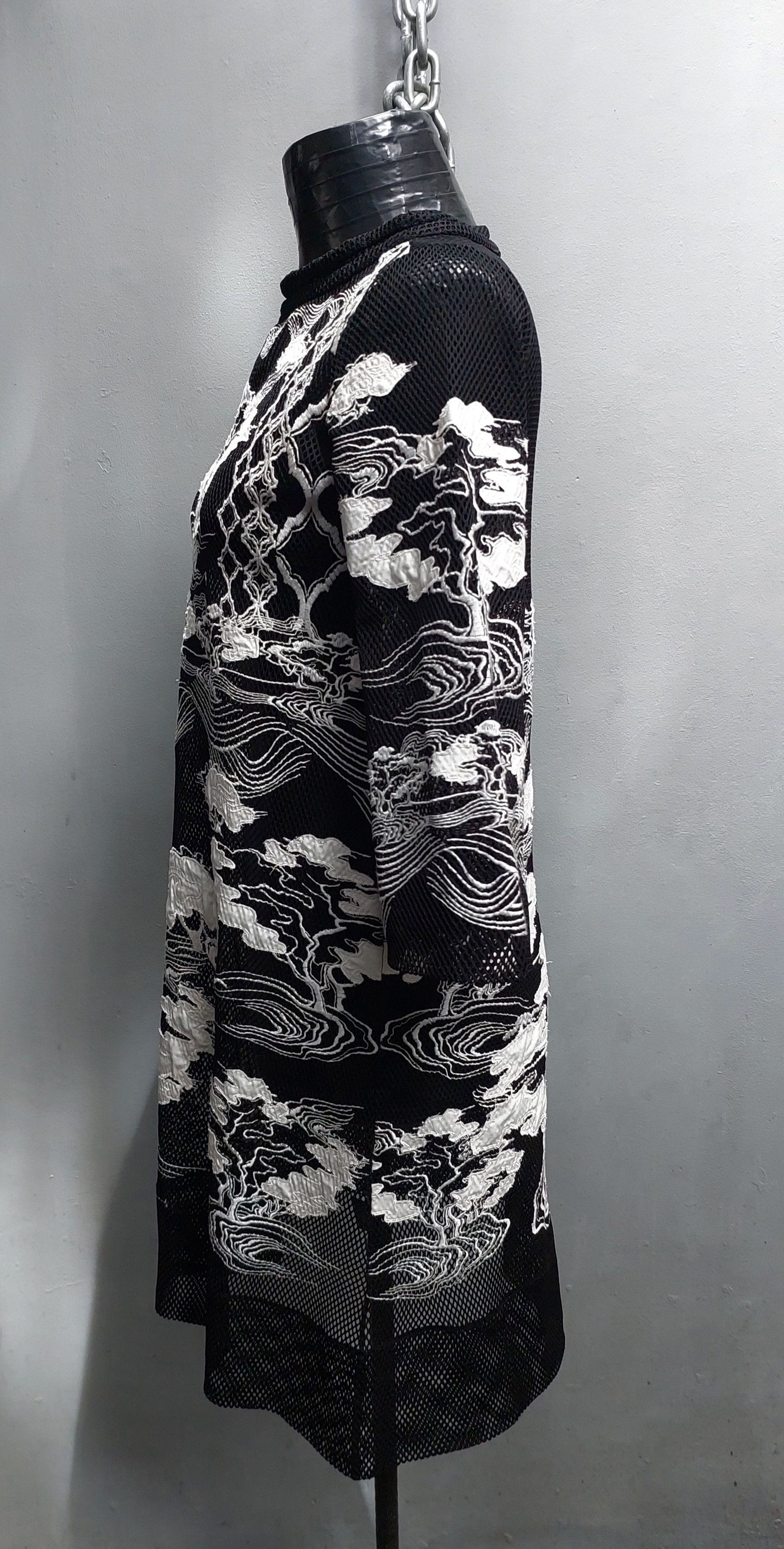 Vivienne Tam Vivienne Tam Spring Summer 1997 Embroidered Mesh Dress Size XS / US 0-2 / IT 36-38 - 2 Thumbnail
