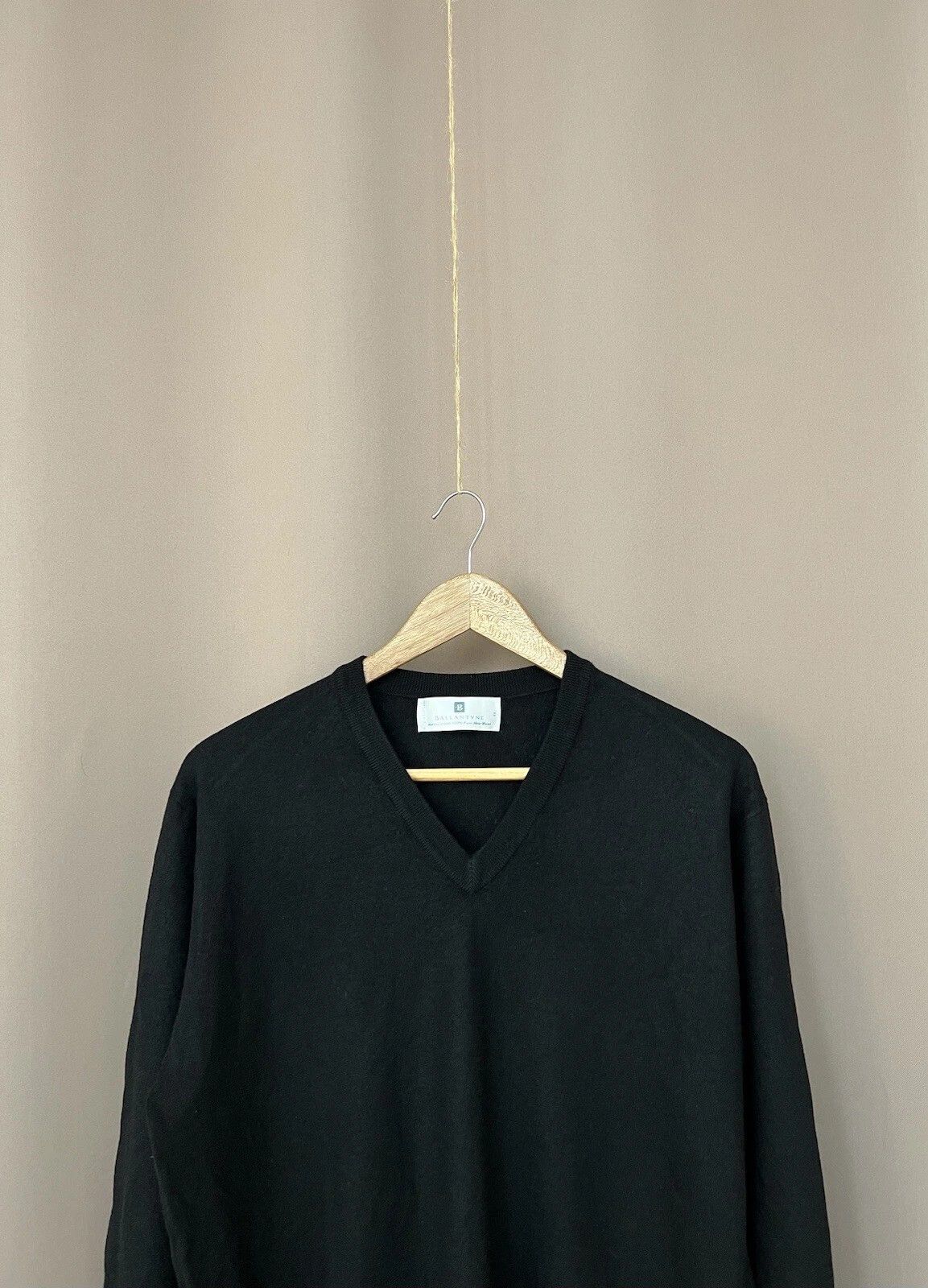 Ballantyne Ballantyne Wool V-Neck Sweater Womens Size 50 or M/L Size US M / EU 48-50 / 2 - 2 Thumbnail
