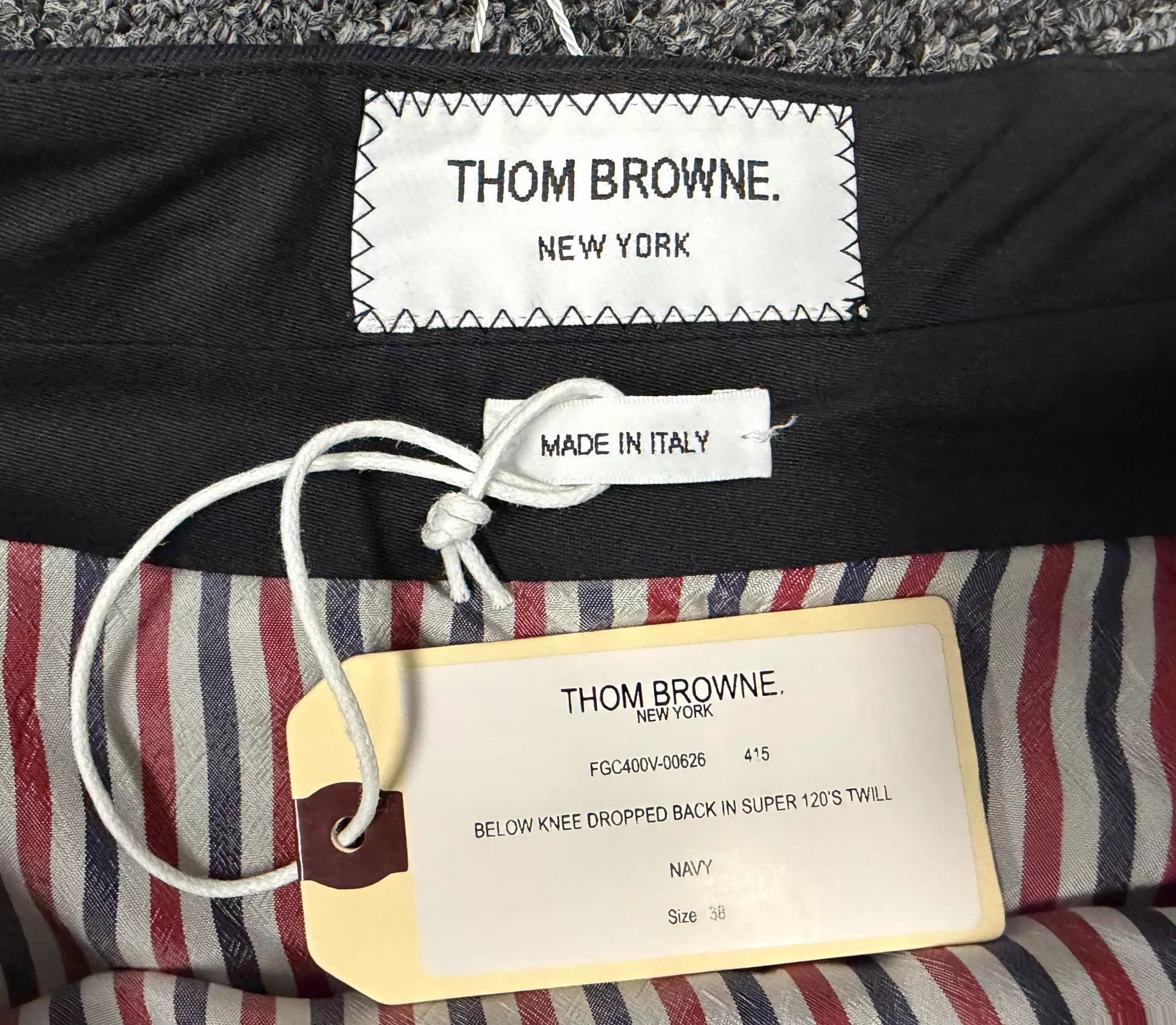 Thom Browne Thom Browne Women's Navy Blue Gold Button Pleated Skirt Size 26" / US 2 / IT 38 - 4 Thumbnail