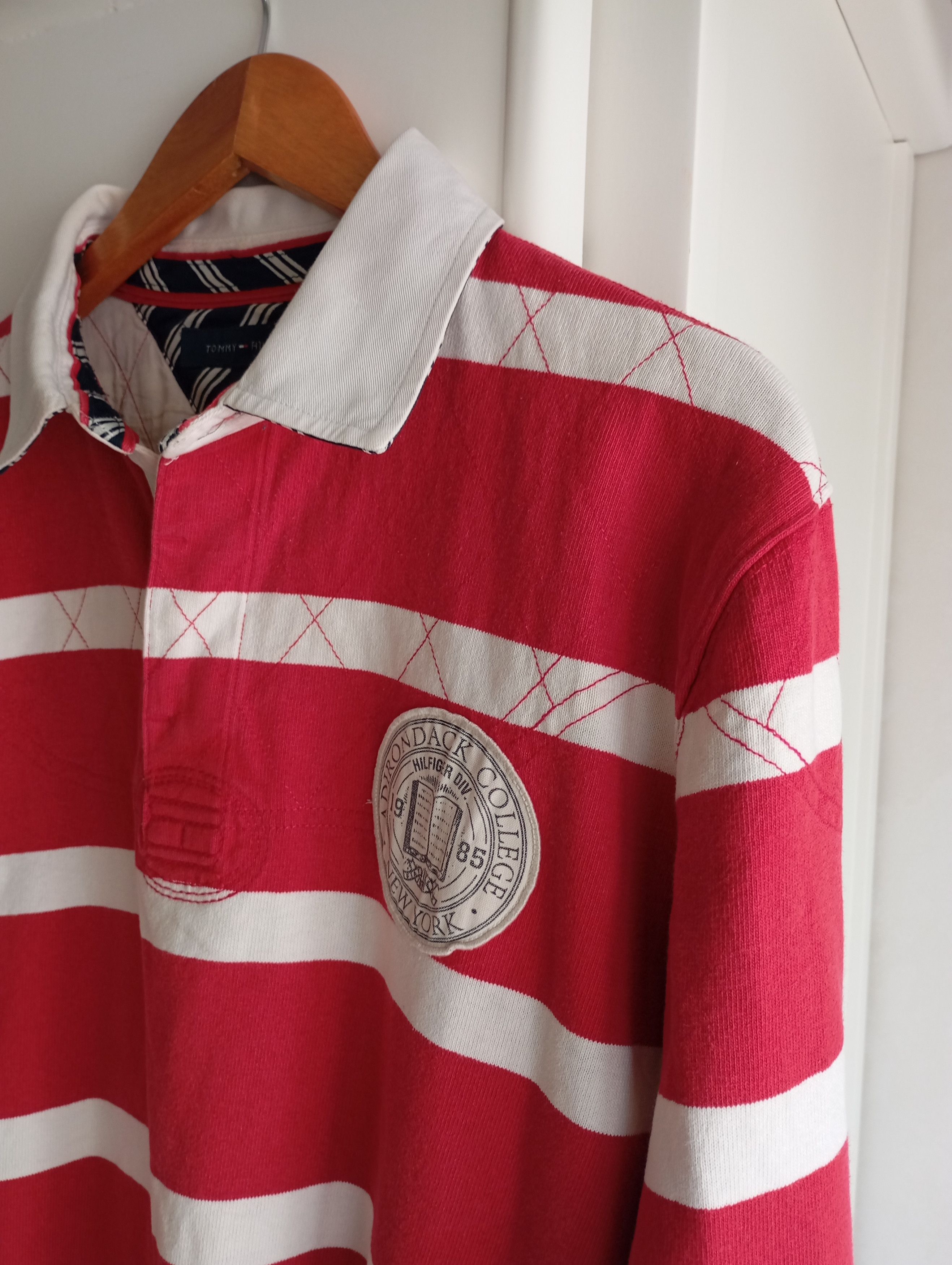 Tommy Hilfiger × Vintage Vintage Tommy Hilfiger New York College Rugby Polo Tshirt L Size US L / EU 52-54 / 3 - 14 Thumbnail