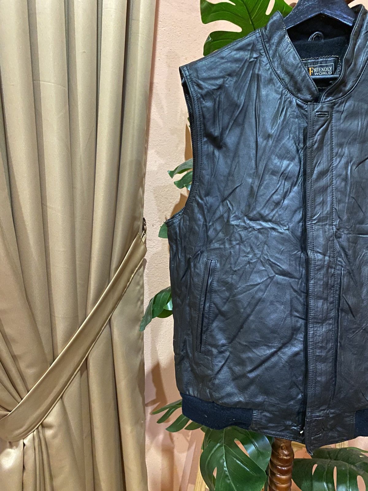 Other Vintage Euro Friendly World Leather Vest - Black Sleeveless Size US M / EU 48-50 / 2 - 5 Thumbnail