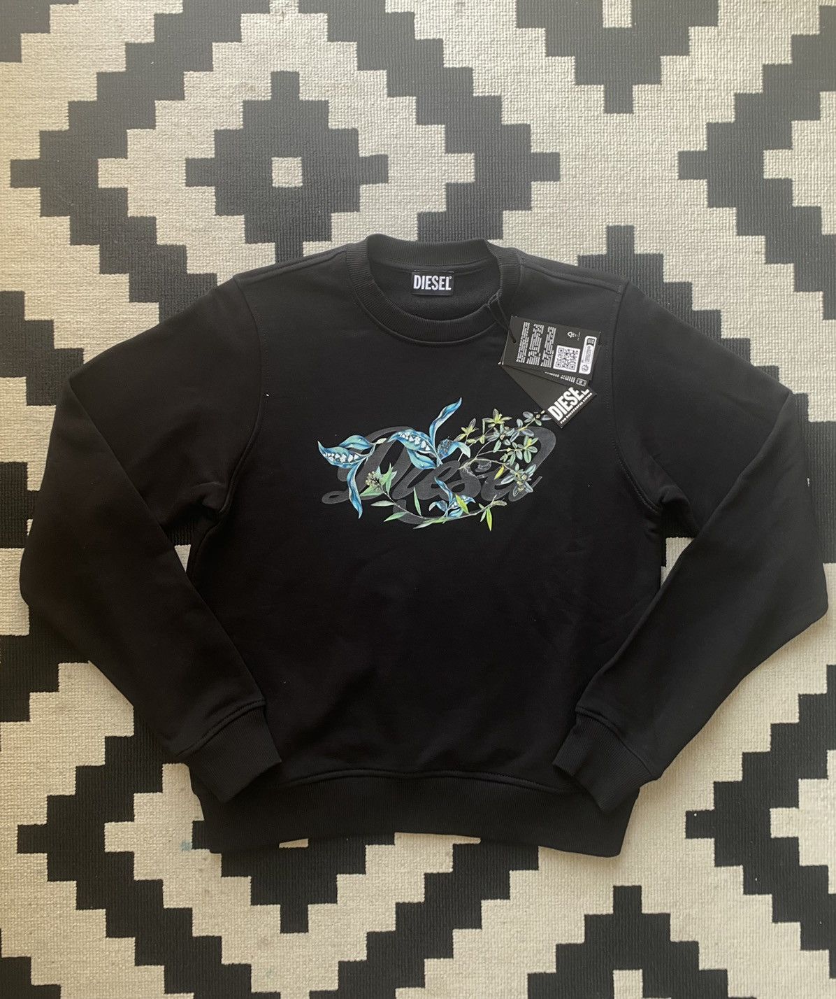 Diesel Diesel black sweater with flowers logo Size S / US 4 / IT 40 - 1 Thumbnail