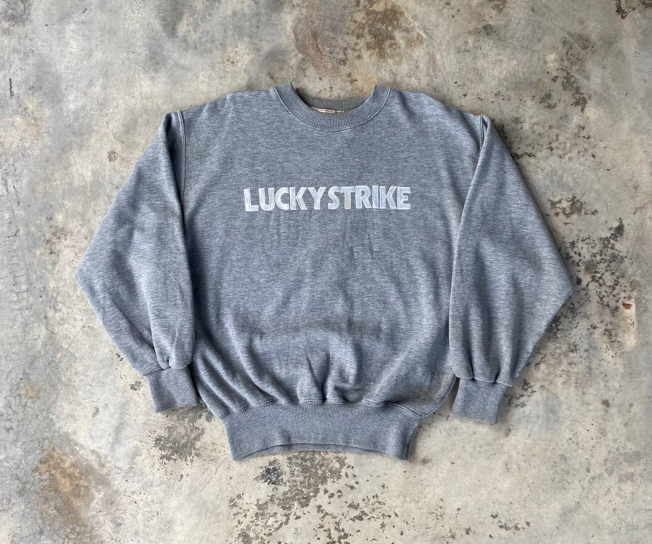 Vintage VINTAGE LUCKY STRIKE CREWNECK JUMPER EMBROIDERED Size US M / EU 48-50 / 2 - 1 Thumbnail
