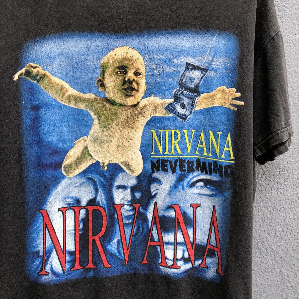 Band Tees 💢Rare💢 Vintage 90s Faded NIRVANA NEVERMIND Bootleg Tshirt Size US XL / EU 56 / 4 - 4 Thumbnail
